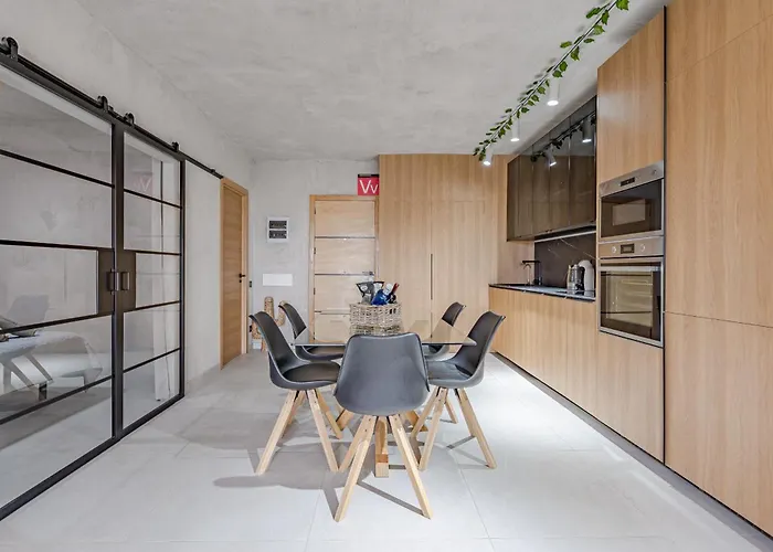 Apartment Bali Smart Hi-end Services Media Streaming