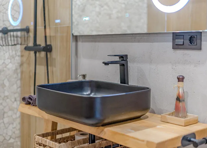 Bali Smart Hi-end Services Media Streaming Costa Adeje (Tenerife)