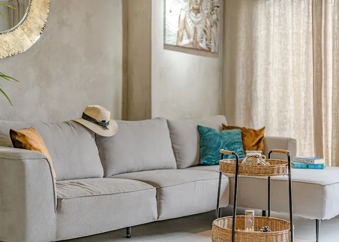 Bali Smart Hi-end Services Media Streaming *